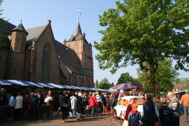 Koningsdag: Radio Vrijmarkt op Langstraat FM