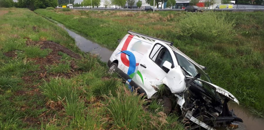 Auto Belandt In Sloot Op A59