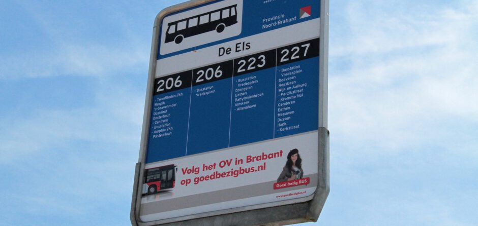 Alle bushaltes in De Langstraat voor het einde van het jaar rookvrij