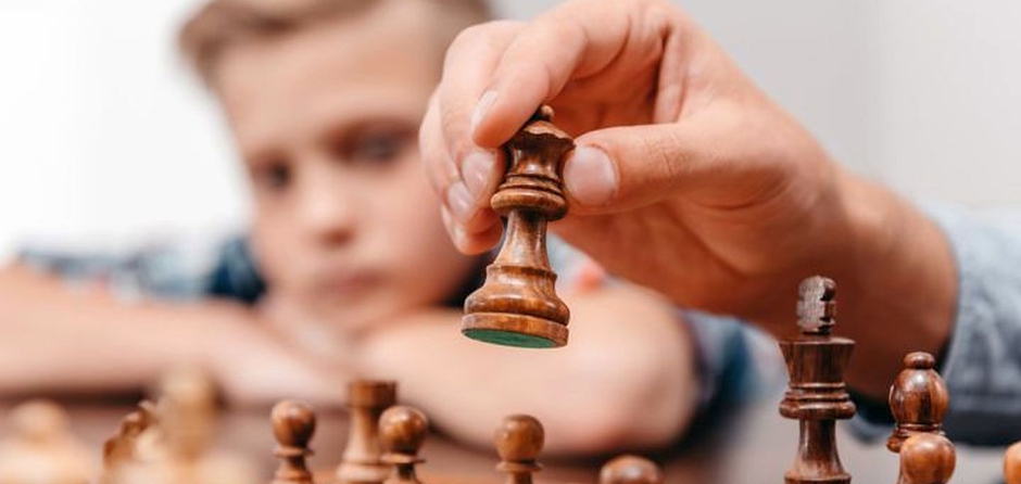 Dongense Schaakclub viert honderdjarig bestaan met schaakmeesters