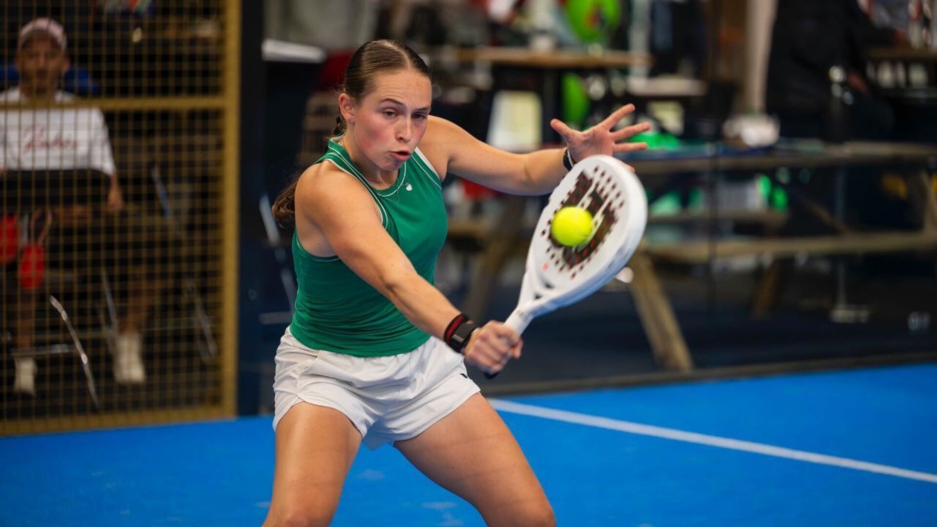 Tess de Vocht (20) uit Heusden vertegenwoordigt Nederland op WK Padel